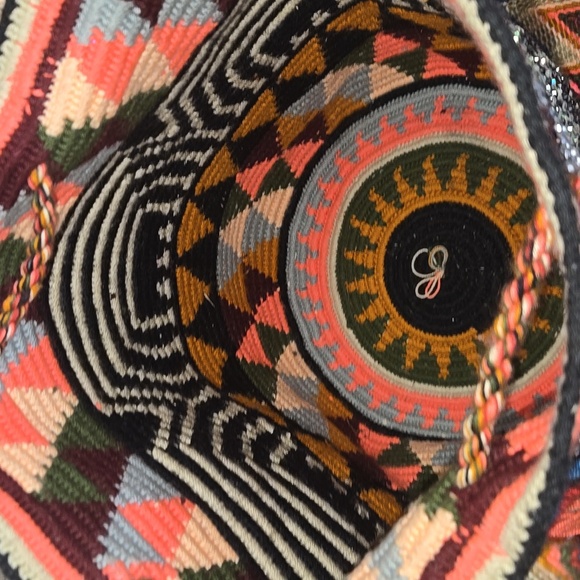 Wayuu Tribe Handmade Tapestry Rhinestone Drawstring Tote Shoulder Bag Purse - Picture 9 of 11